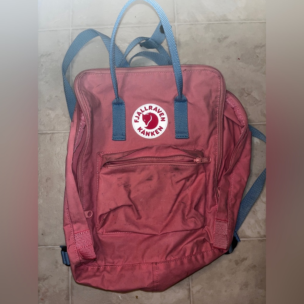 fjällräven kånken blue & pink